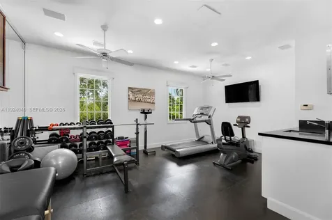 3460 S Moorings Way Miami FL 33133