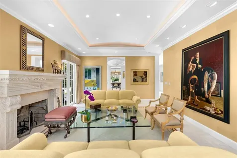 3460 S Moorings Way Miami FL 33133