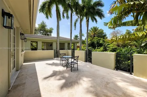 3460 S Moorings Way Miami FL 33133