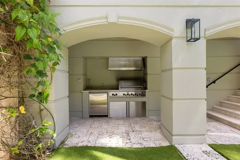 3460 S Moorings Way Miami FL 33133