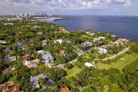 3460 S Moorings Way Miami FL 33133