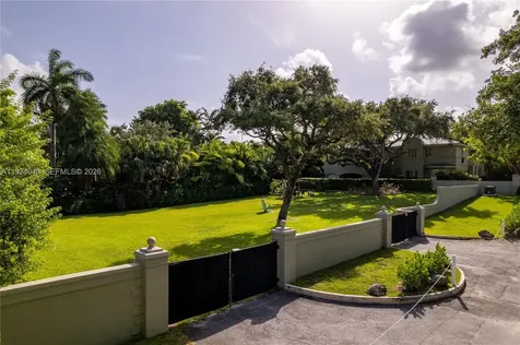 3460 S Moorings Way Miami FL 33133
