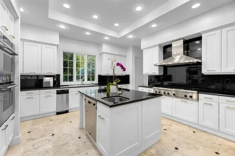 3460 S Moorings Way Miami FL 33133