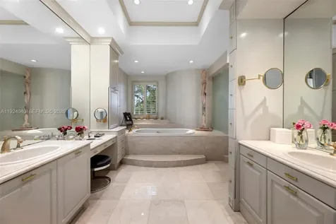 3460 S Moorings Way Miami FL 33133