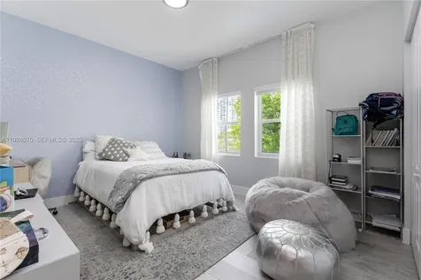 18460 NE 30th Avenue Aventura FL 33160