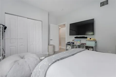 18460 NE 30th Avenue Aventura FL 33160