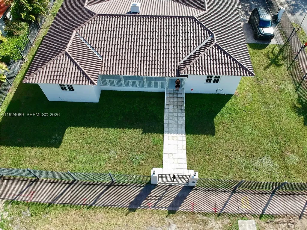 1558 Sevilla Avenue Coral Gables FL 33134