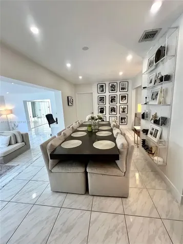 1558 Sevilla Avenue Coral Gables FL 33134