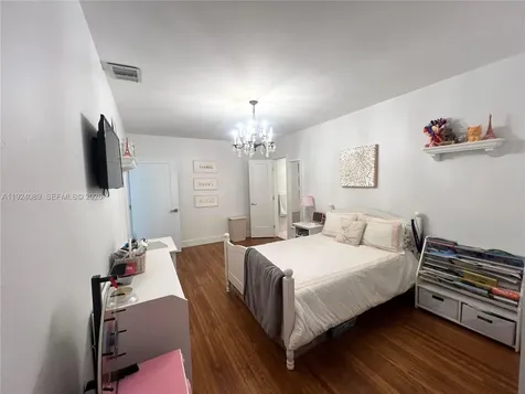 1558 Sevilla Avenue Coral Gables FL 33134