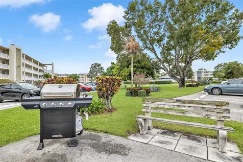 145 Grantham C Deerfield Beach FL 33442