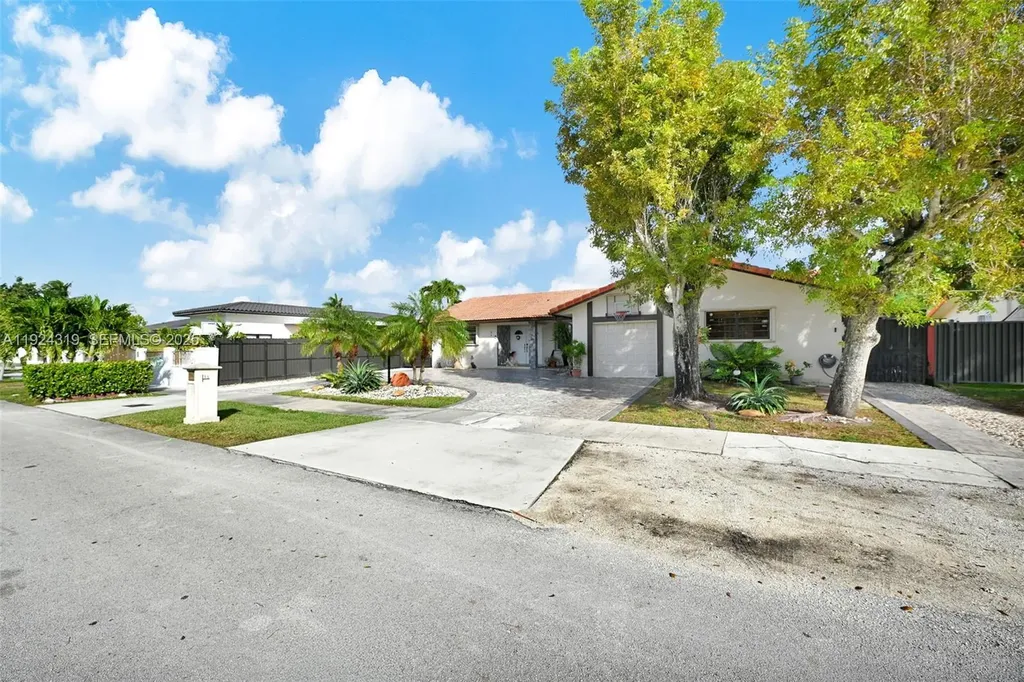 31 NW 133rd Place Miami FL 33182
