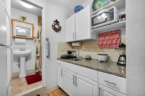 31 NW 133rd Place Miami FL 33182