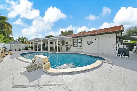 31 NW 133rd Place Miami FL 33182