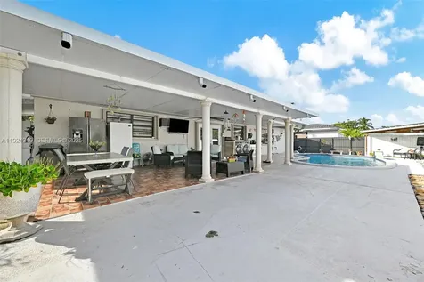 31 NW 133rd Place Miami FL 33182