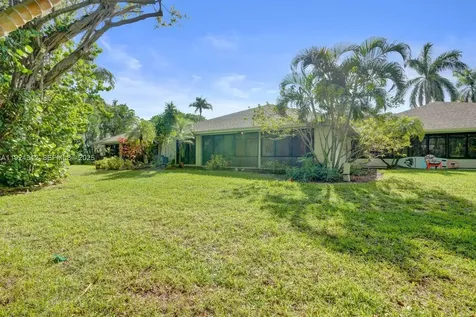 9 S Lakeshore Drive Hypoluxo FL 33462