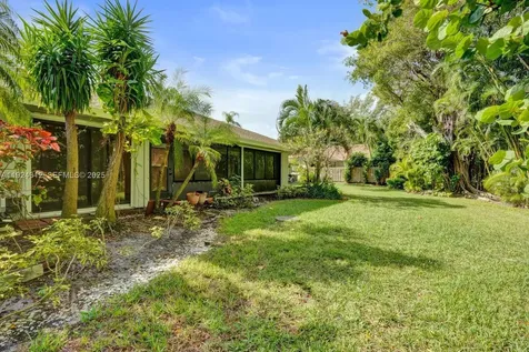 9 S Lakeshore Drive Hypoluxo FL 33462