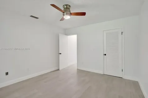 9 S Lakeshore Drive Hypoluxo FL 33462