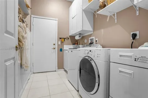 6569 Jog Estates Lane Boynton Beach FL 33437