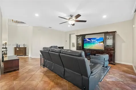 20615 SW 89th Avenue Cutler Bay FL 33189