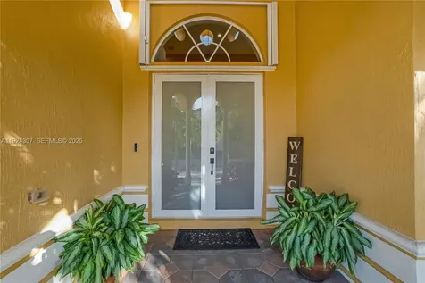 20615 SW 89th Avenue Cutler Bay FL 33189