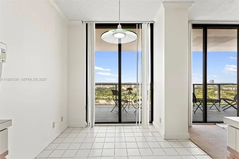 19500 Turnberry Way Aventura FL 33180