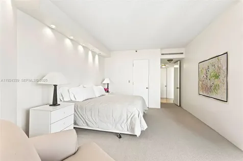 19500 Turnberry Way Aventura FL 33180