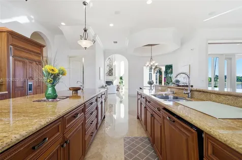 3308 Islewood Avenue Weston FL 33332