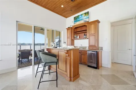 3308 Islewood Avenue Weston FL 33332