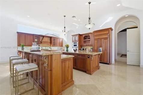 3308 Islewood Avenue Weston FL 33332