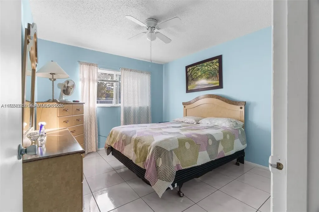 5300 Washington Street Hollywood FL 33021