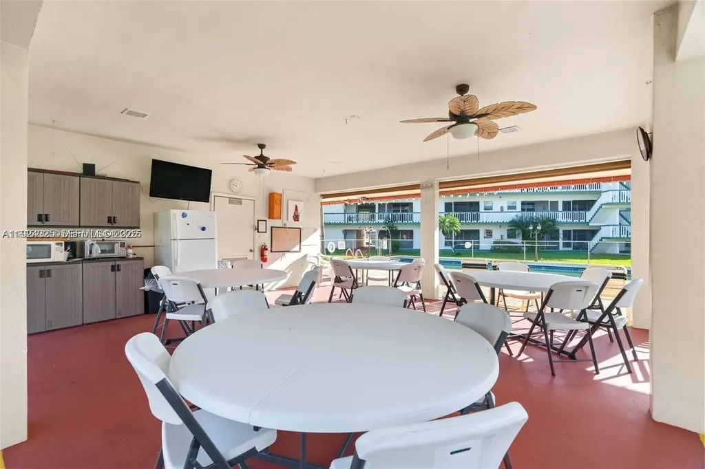 5300 Washington Street Hollywood FL 33021
