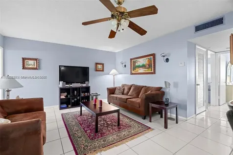 5300 Washington Street Hollywood FL 33021