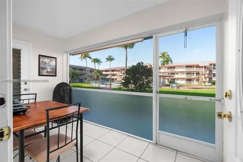 5300 Washington Street Hollywood FL 33021
