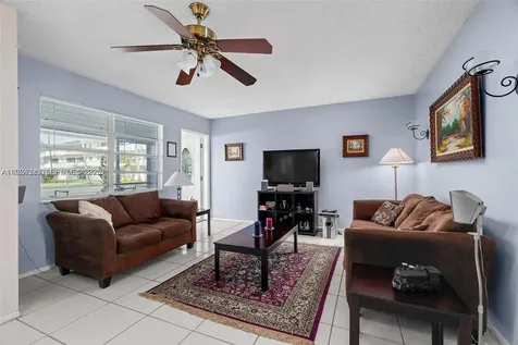 5300 Washington Street Hollywood FL 33021