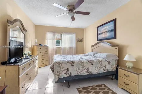 5300 Washington Street Hollywood FL 33021