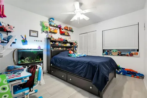 2682 N Nob Hill Road Sunrise FL 33322