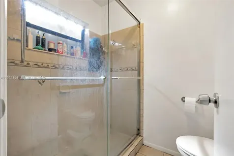 2682 N Nob Hill Road Sunrise FL 33322