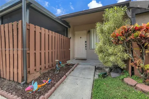 2682 N Nob Hill Road Sunrise FL 33322