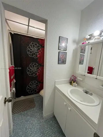 525 W 69th Street Hialeah FL 33014