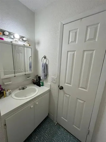 525 W 69th Street Hialeah FL 33014