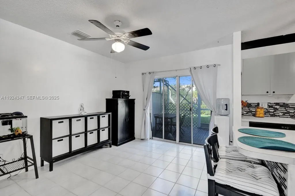 10529 NW 57th Court Coral Springs FL 33076