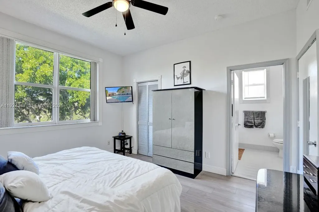 10529 NW 57th Court Coral Springs FL 33076