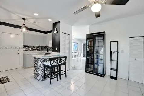 10529 NW 57th Court Coral Springs FL 33076