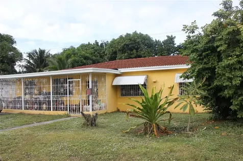 3135 NW 82nd Street Miami FL 33147