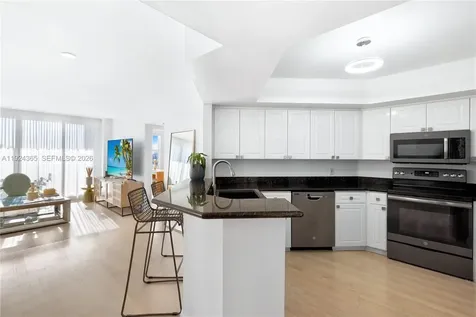 1800 Sunset Harbour Drive Miami Beach FL 33139