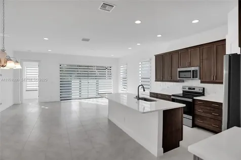 8450 NW 39th Court Coral Springs FL 33065