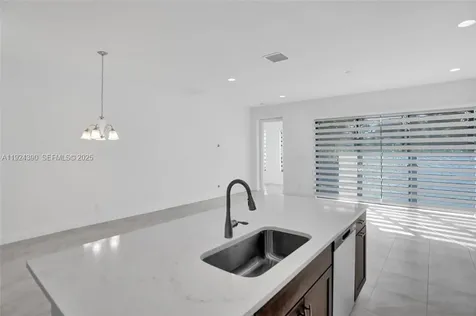 8450 NW 39th Court Coral Springs FL 33065