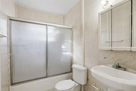 17051 NE 35th Avenue North Miami Beach FL 33160