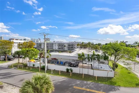 17051 NE 35th Avenue North Miami Beach FL 33160