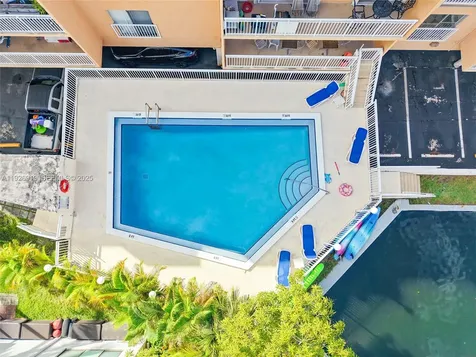 17051 NE 35th Avenue North Miami Beach FL 33160